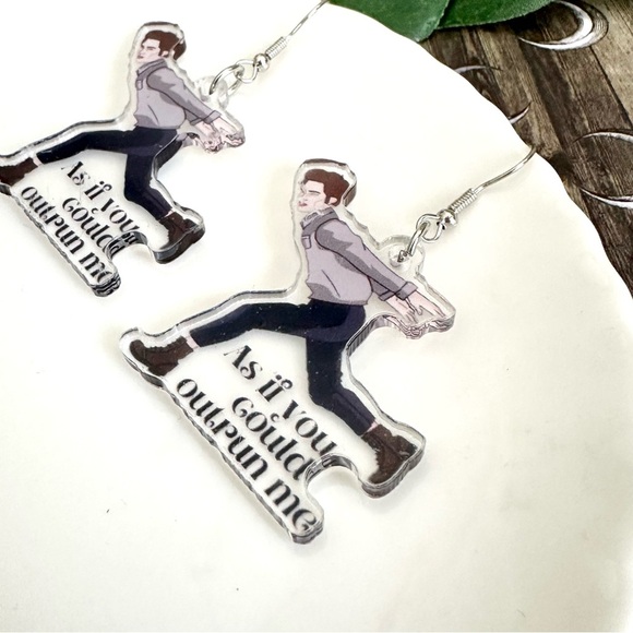 2/$30🌵 Twilight Edward Cullen Acrylic Earrings As If You Could Outrun Me NEW - Picture 4 of 7